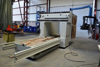 Used machining centre CORREA EURO2000 refurbished by NC Service