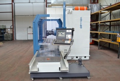 Used CORREA CF25/25 milling machine
