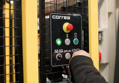 Fresadora reconstruida CORREA CF25/25 por CORREA Service