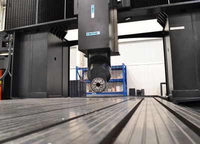 Fresadora CORREA con nuevo HEIDENHAIN- CORREA Service