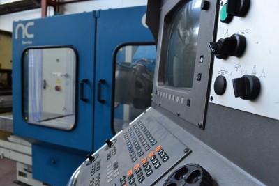 Retrofitting fresadora usada CNC CORREA CF22 - NC Service